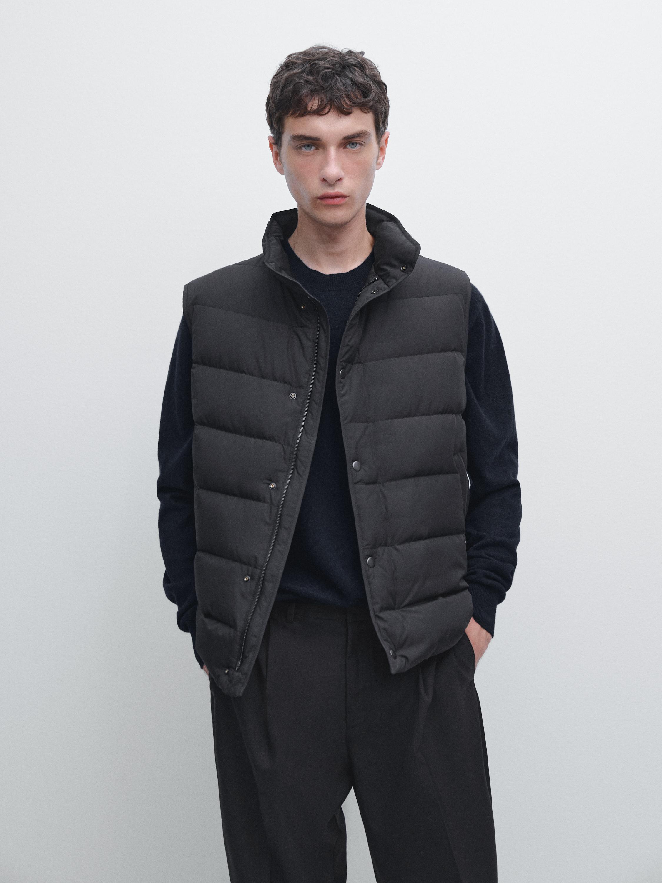 Water-repellent puffer gilet with down blend